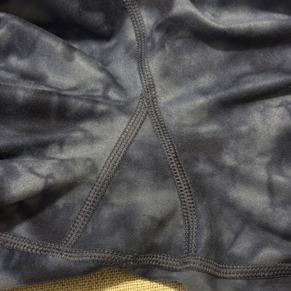 Athleta | Powervita Tie Dye Girl Capri Leggings | Size XL (14) - Picture 6 of 9